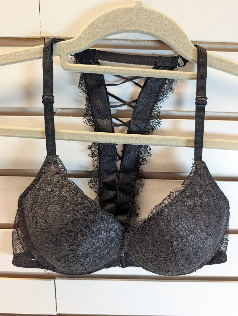 Victoria's Secret Very Sexy FC Racerback Push Up Lace Bra Size 34B